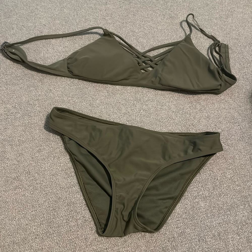 Hollister bathing suit